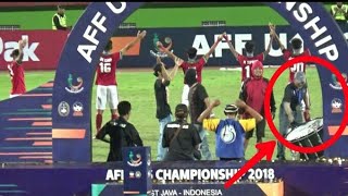 Sang Pelatih Timnas U16 komandoi Garuda Clap di Akhir Laga  Final AFF U16 Indonesia vs Thailand [upl. by Notrom]