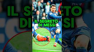 Segreto delle punizioni di Messi messi calcio sport football [upl. by Vinnie]