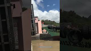 When The Water Is Rising A Downstream Fishing Boat Entering The Sluice Gate Collides [upl. by Edythe]