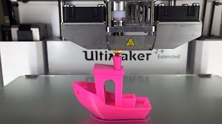 3DBenchy Timelapse  Ultimaker 2 Extended  Slow start fast finish vid [upl. by Liuqnoj]