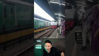 Ngoyod di stasiun shorts telolet [upl. by Enoval]