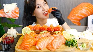 MUKBANG 대왕연어초밥 통연어 숙성 연어 먹방🧡🐟 Gaint salmon sushi amp sashimi Real sound asmr eating [upl. by Anassor406]