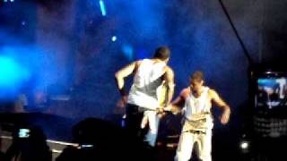 USHER AND CHRIS BROWN DANCING TOGETHER  SUMFEST 2010 [upl. by Aubarta79]