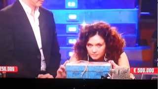 Patrizia Montalbano vince 500000 euro ad Affari Tuoi  25 Gennaio 2013 [upl. by Louie]