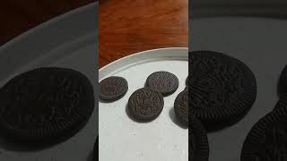 oreos diped in grape juice and ate it im sorry oreo brothers and sisters forgive me [upl. by Mateusz609]