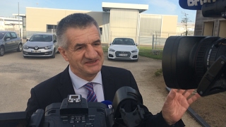 Le candidat Jean Lassalle en campagne [upl. by Gipson508]