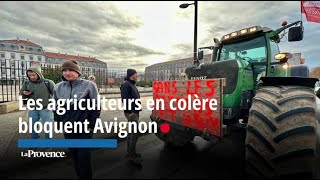 Les agriculteurs en colère bloquent Avignon [upl. by Siol]