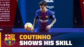 Coutinho touches the ball for the first time as a Barça player [upl. by Nrubyar]