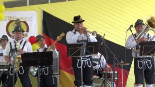 Eins zwei gsuffa  Das Bier MusikantenOrchester  Música Tradicional Alemana en Chile [upl. by Fleischer945]