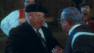 Fantozzi e Filini fanno una serenata alla Sig Silvani  Fantozzi alla riscossa [upl. by Cila189]