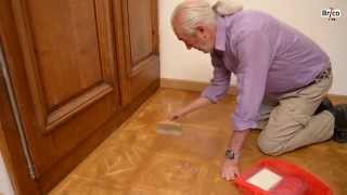 Rénoverrevernir un parquet vitrifié  Bricolage avec Robert [upl. by Aromat]