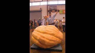 The Secrets of Growing Champion Giant Pumpkins [upl. by Yelsnya58]