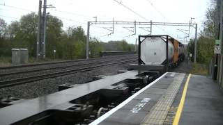 Class 86s HornsABlast Through Tamworth 29102014 [upl. by Rivi]