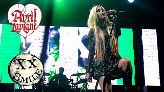 Avril Lavigne  Smile Bite Me Tour Victoria [upl. by Oicirbaf]