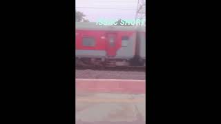 Smvt Bengaluru to jasidih week super fast express crossing [upl. by Airamasor758]