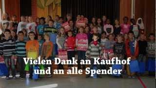 Weltkindertag Schultüten für Kinder von der Galeria Kaufhof am Stachus [upl. by Anairo]