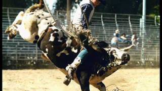 EL PAYASO DEL RODEO subiendo velocidad [upl. by Enelrad]