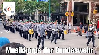 Bundeswehr marschiert durch die Straßen von Norfolk  Musikkorps der Bundeswehr Parade  Marschmusik [upl. by Alian12]