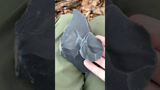 Dacite strike stops short creates neat flake flintknapping stoneart prehistoric outdoorskills [upl. by Hasin456]