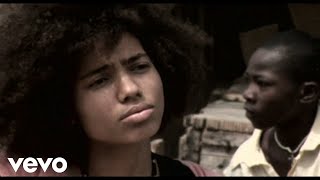 Nneka  Africans Videoclip [upl. by Nnylrefinnej]