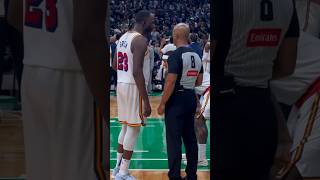 Draymond Green vs referee he upset about foul call [upl. by Irrabaj]