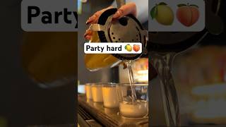 Przepis na zestaw shotów Party hard 🍋🍑 lublin bar shotbar recipe [upl. by Vivia]