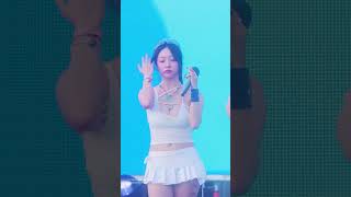 CIGNATURE BOYFRIEND JEEWON FANCAM 2 Cignature jeewon CIGNATUREBOYFRIEND kpopfancam [upl. by Ilehs217]