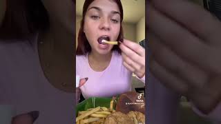 Part 1 of my dining hall review food foodhall viralvideo foodreview [upl. by Colfin]