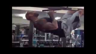 Booba Entrainement musculation a miami 2013  HD [upl. by Mari]