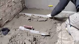 ZELF EEN GROOT GAT REPAREREN MET CEMENT MORTEL cementdekvloer cement reparatie [upl. by Dlared564]