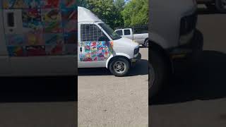 The new ice cream truck passing by my friends house and with new things [upl. by Skier]