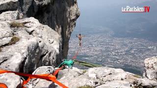 Extrême  ils jouent les funambules à 300 mètres du sol [upl. by Eremaj]