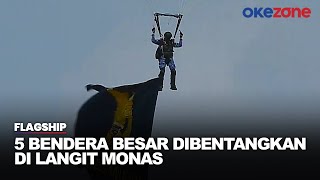 Penerjun Payung Bentangkan 5 Bendera Besar di Langit Monas saat HUT ke79 TNI [upl. by Anitnamaid670]