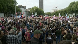 Nantes début de la manifestation contre le quotcoup de forcequot de Macron  AFP Images [upl. by Kitrak59]