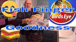 Fish Fingers Sandwich Buttie Sarnie Birdseye delight [upl. by Lupien]