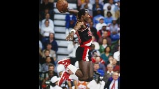 HD Clyde Drexler free throw line Dunk vs Lakers in game [upl. by Hobart899]