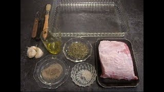 Recette savoureuse du rôti de porc piqué à lail et garni de romarin [upl. by Ahsenauq]