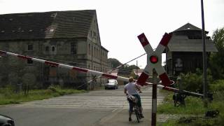 BÜ Oschersleben quotFabrikstraßequot  WSSBAnlage [upl. by Cherri]