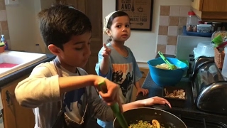 Lawak Giler Adik Fatimah Dari UK Masak Sambil Cakap Loghat Kelantan Dengan Abang Dan Ayahnya [upl. by Glaab]