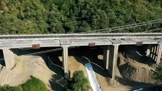 Autostrade la spettacolare operazione di brillamento del viadotto Torraccia sulla A1 [upl. by Enihpad]