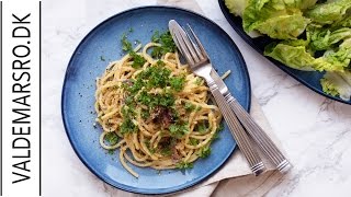 Spaghetti Carbonara  skøn og nem opskrift på pasta med bacon [upl. by Vaasta]