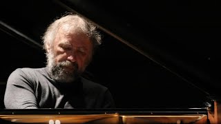 Radu Lupu plays Mozart Fantasia in D minor K397 – live 1994 [upl. by Glynias]