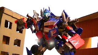 Optimus Prime enters Mission City stopmotion [upl. by Ahseinod]