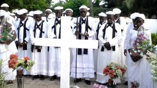 Eglise Harriste Toussaint Brègbo 2016 Vidéo 6 [upl. by Sseb625]