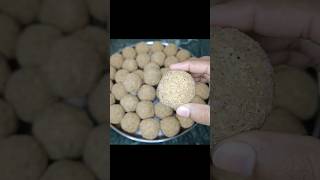 💁‍♀️ डिंकाचे लाडू  Dinkache ladoo Recipe In Marathi youtubeshorts shorts dinkacheladoo [upl. by Azar]