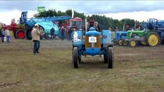 Pokaz traktorów podczas AgroTech w Minikowie [upl. by Haroppiz792]