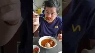 SUPER GILA  makan bakso dengan sambal terbanyak dan cabenya langsung BAKSO SALAM CABE DARI PALU [upl. by Rednasxela]