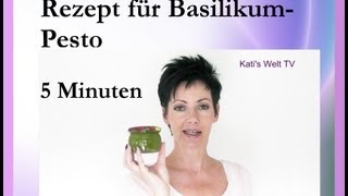 Basilikum Pesto Original Rezept  ganz einfach selber machen  5 Minuten [upl. by Jeraldine456]