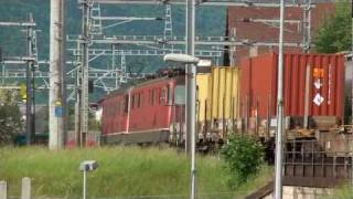 SBB Re 66 quot11683quot schleppt Ae 66 quot11426quot amp 40 wagons in Biel Mett [upl. by Xad]