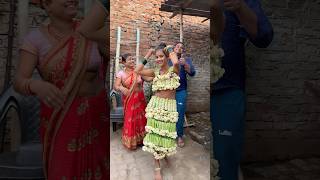 Gudiya viral dress dance pyarparsokekailnarahekhesarilalsong eaatihai funny love [upl. by Muhcon763]